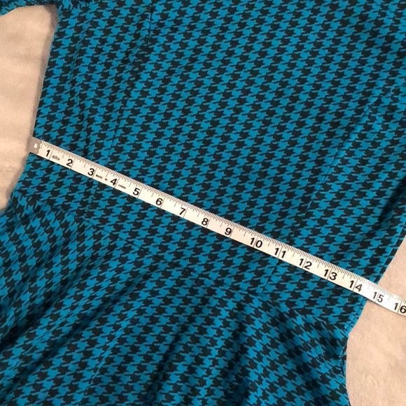 Teal houndstooth top - Picture 3 of 7